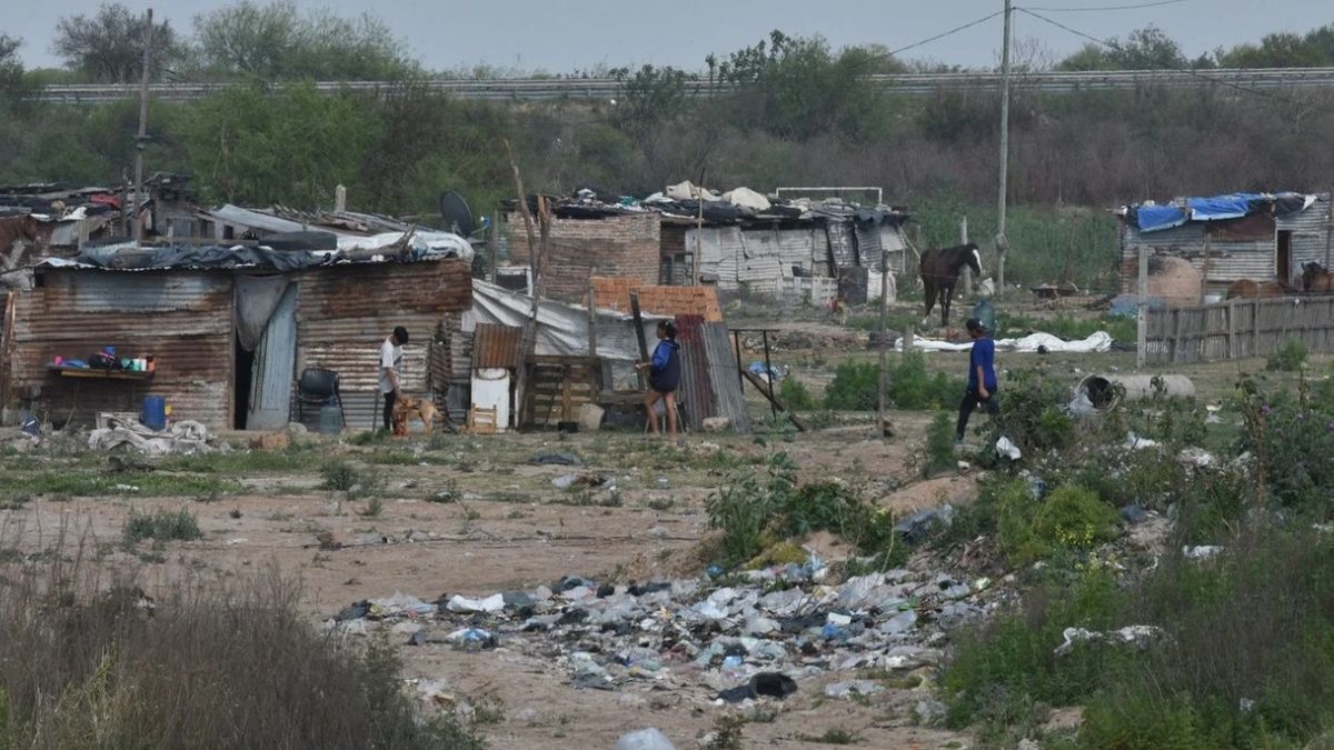 Una Familia Necesit Casi En Diciembre Para No Ser Pobre