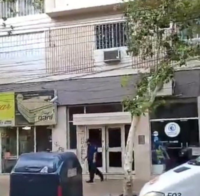 Un hombre sufrió un brote psicótico e intervino la Policía