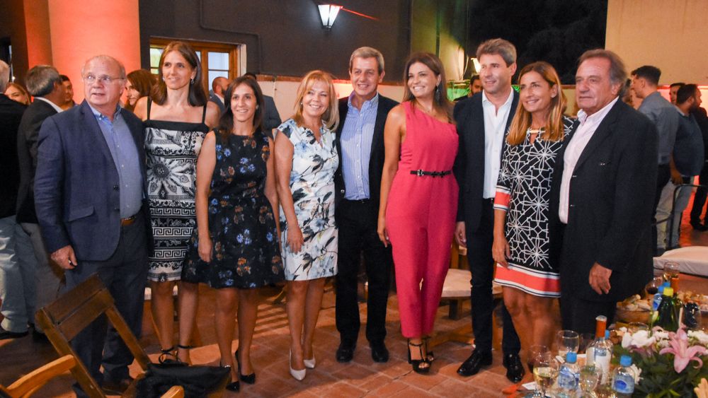 Cóctel de embajadoras