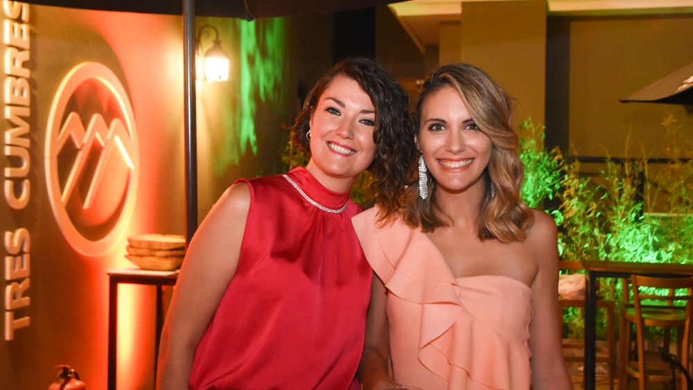 Cóctel de embajadoras