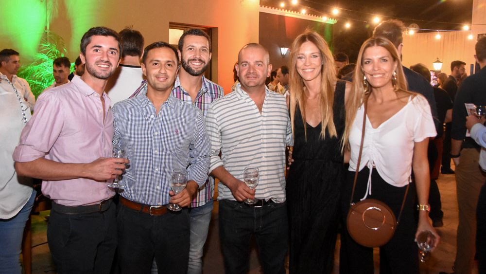 Cóctel de embajadoras