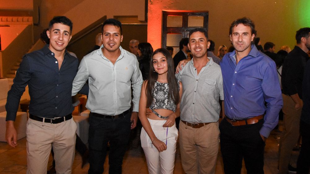 Cóctel de embajadoras