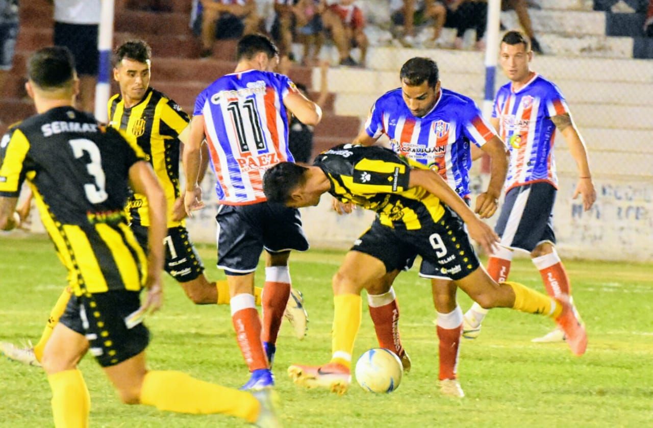 Peñarol derrotó a Olimpo y ganó su primer partido del año en el Federal.
