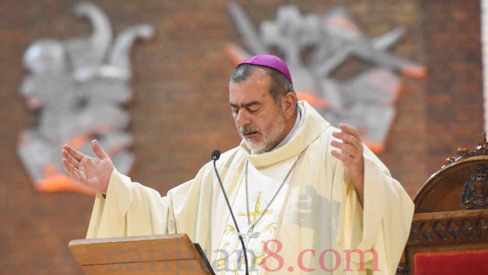 Sábado Santo y Vigilia Pascual en la Catedral, sin fieles y a puertas cerradas. (Foto: sanjuan8.com)