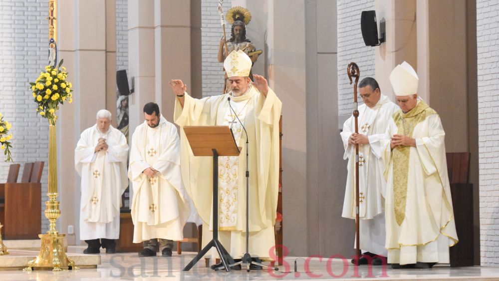 Sábado Santo y Vigilia Pascual en la Catedral, sin fieles y a puertas cerradas. (Foto: sanjuan8.com)