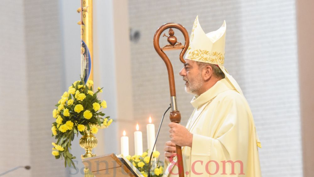 Sábado Santo y Vigilia Pascual en la Catedral, sin fieles y a puertas cerradas. (Foto: sanjuan8.com)