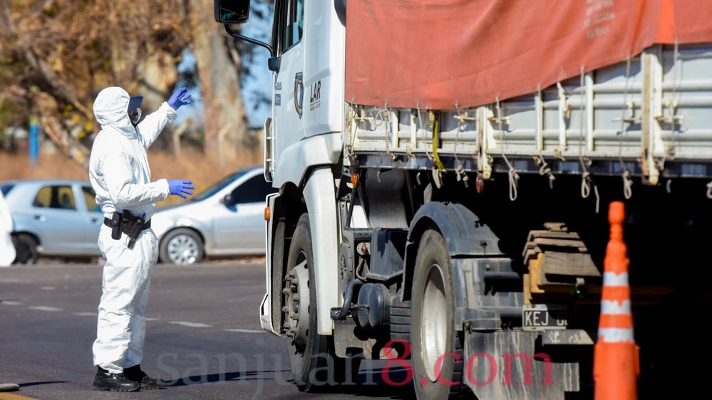 Control transporte - operativo - colectivos - camiones (Fotos: sj8)