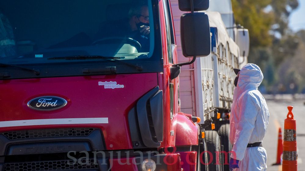 Control transporte - operativo - colectivos - camiones (Fotos: sj8)