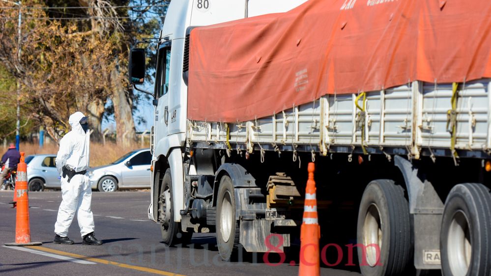 Control transporte - operativo - colectivos - camiones (Fotos: sj8)