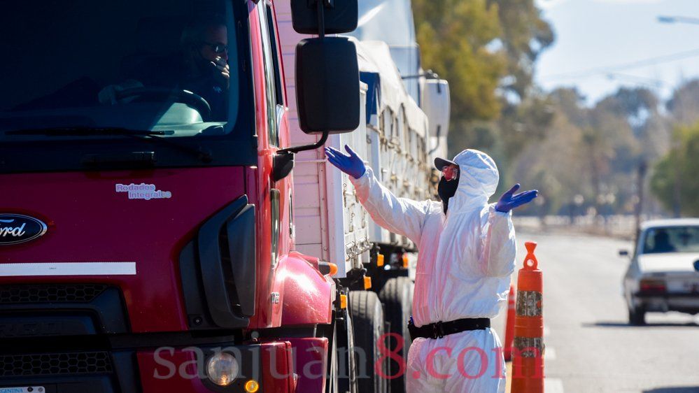 Control transporte - operativo - colectivos - camiones (Fotos: sj8)