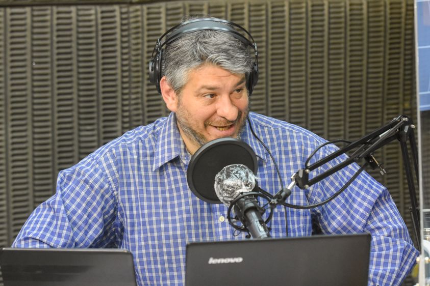 Primera edición de Noticias, programa coproducido entre Canal 8 y Radio Colón (Fotos: Adrián Carrizo)