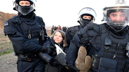 Greta Thunberg fue detenida tras una protesta contra una mina de carbón en Alemania.