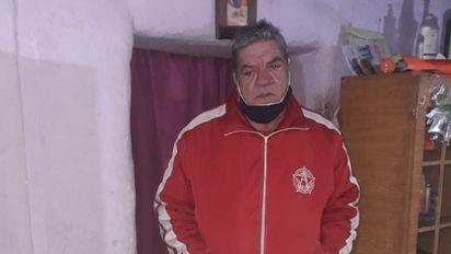 Manuel Ferres fue detenido por disparle a unos perros con un rifle.
