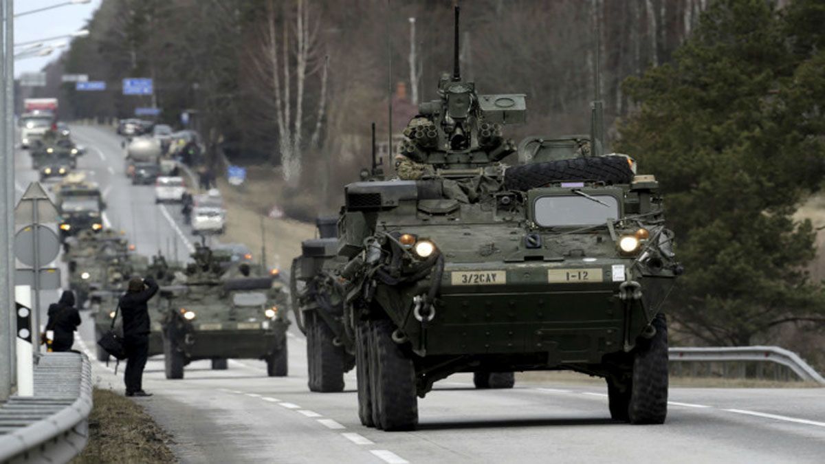 Estados Unidos autorizó el envío de armas a Ucrania