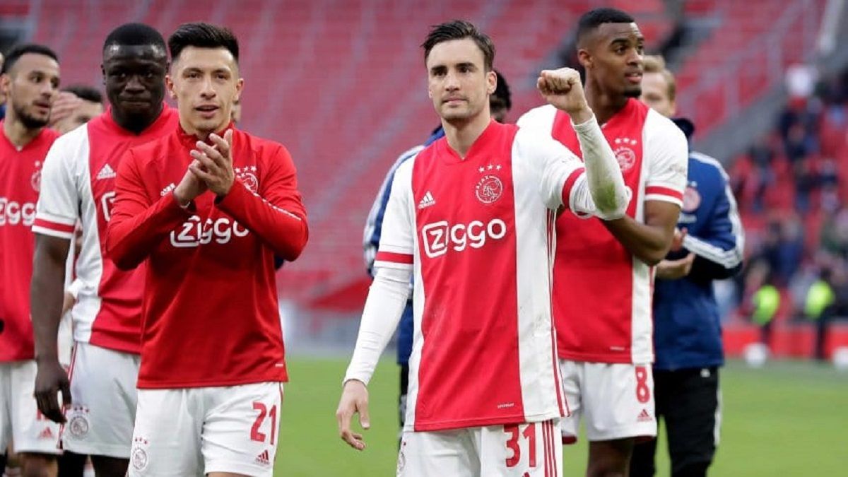 Ajax volvió a la victoria.