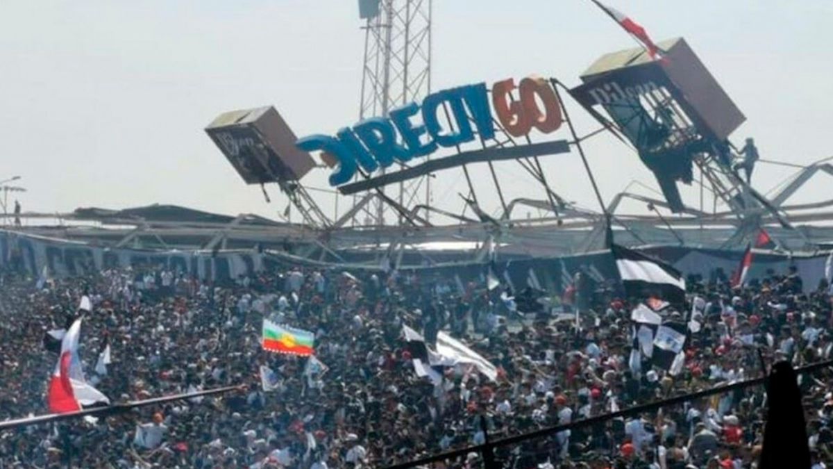 Colapsa el techo del estadio de Colo-Colo durante una práctica abierta al público