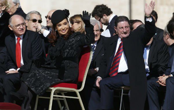 Cristina Fernández siguió la ceremonia de entronización sentada en primera fila