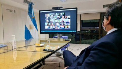 Salario mínimo: acordaron un aumento de 35% en siete tramos