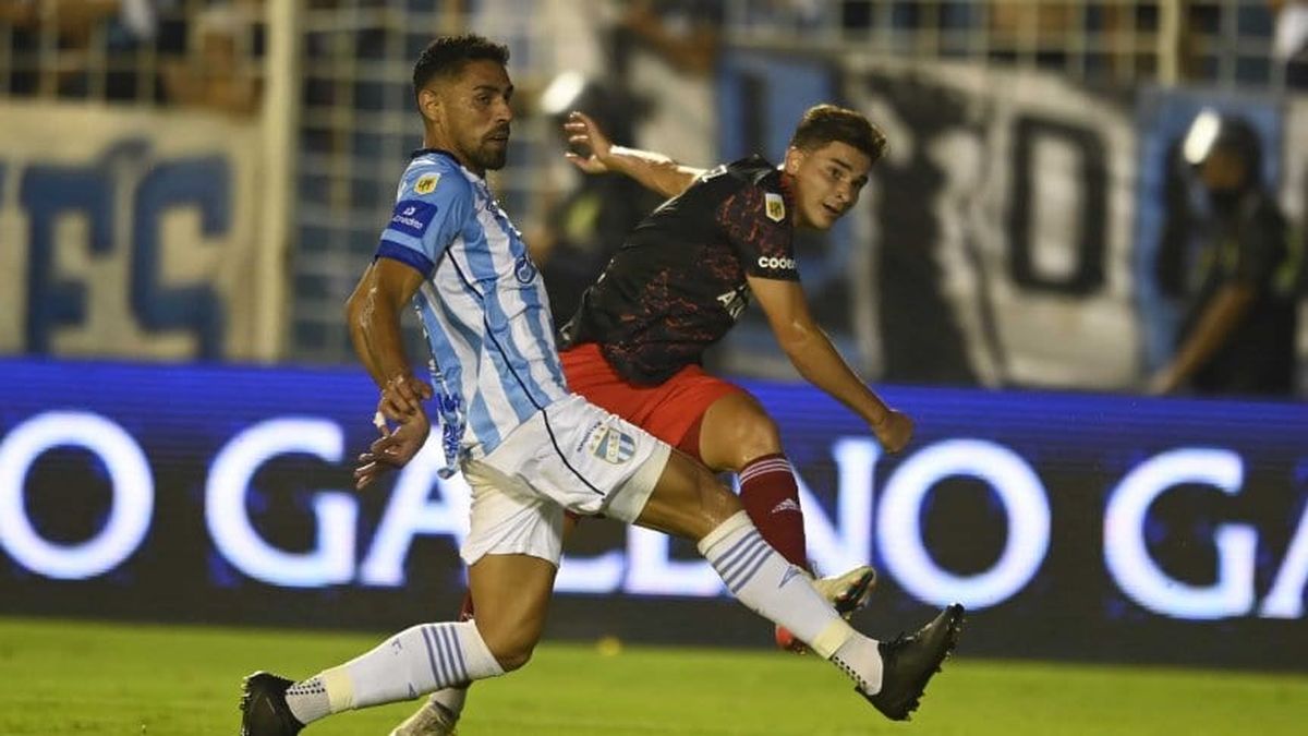 River cerró la campaña del título con un golazo de Julián Álvarez