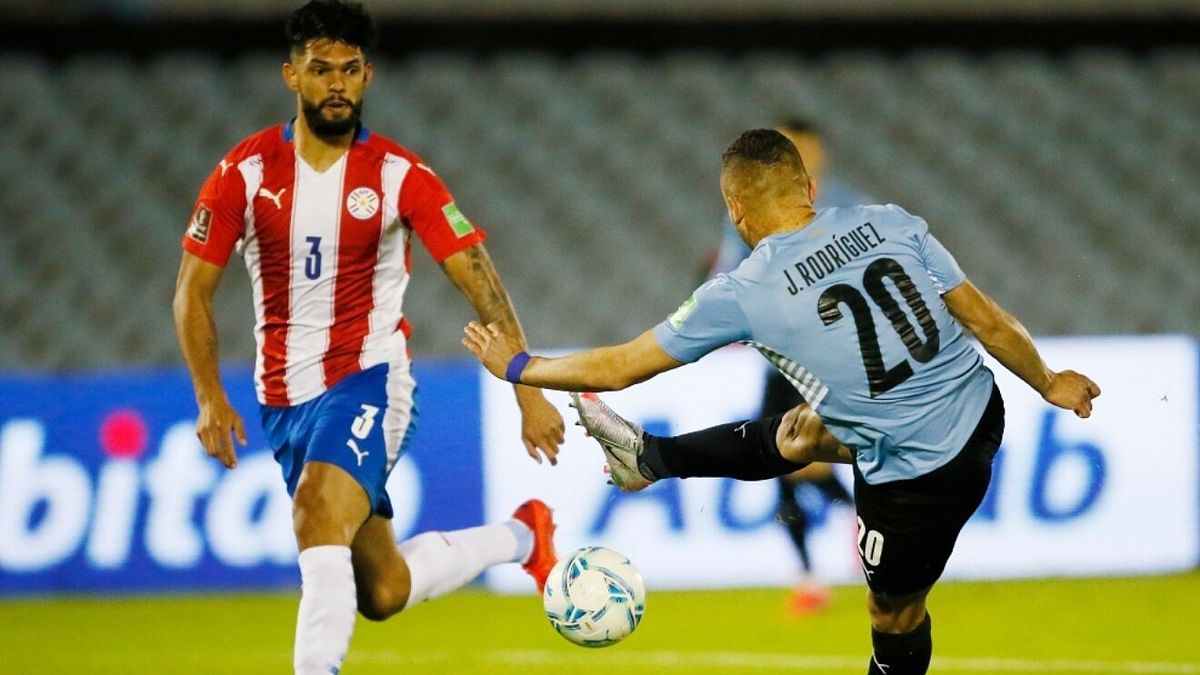 Paraguay y Uruguay se juegan gran parte de las chances para Qatar 2022