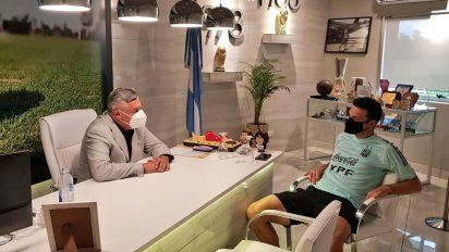 Tapia tuvo su encuentro con Scaloni. 