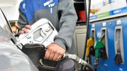 Aumentan 1,3% los combustibles a partir de la medianoche