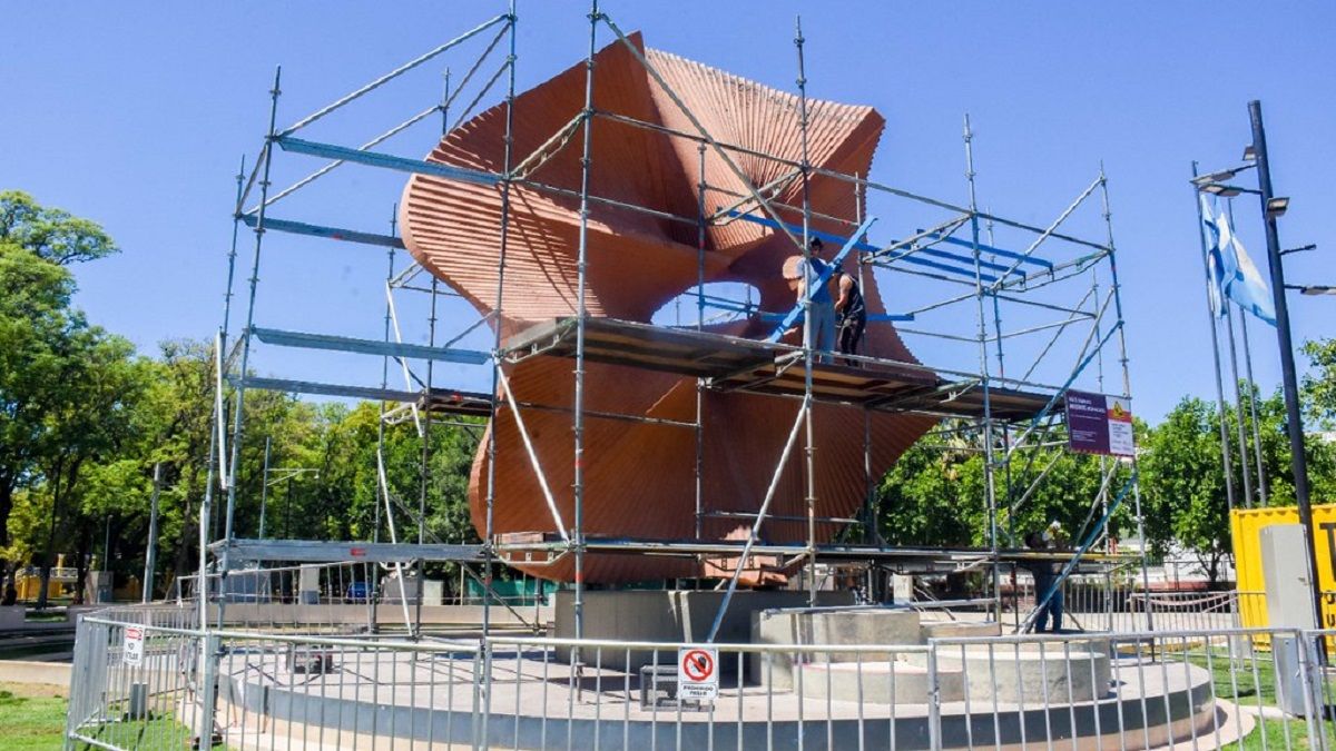 La restauración del Monumento al Deporte entró en su etapa final
