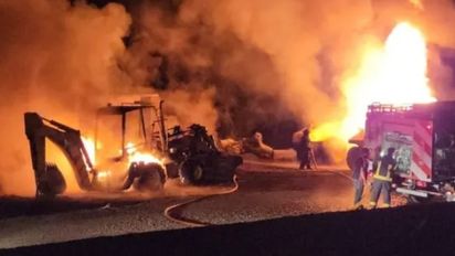 Conflicto mapuche: encapuchados incendiaron máquinas viales y amenazaron a un sereno con armas (Foto: NA).