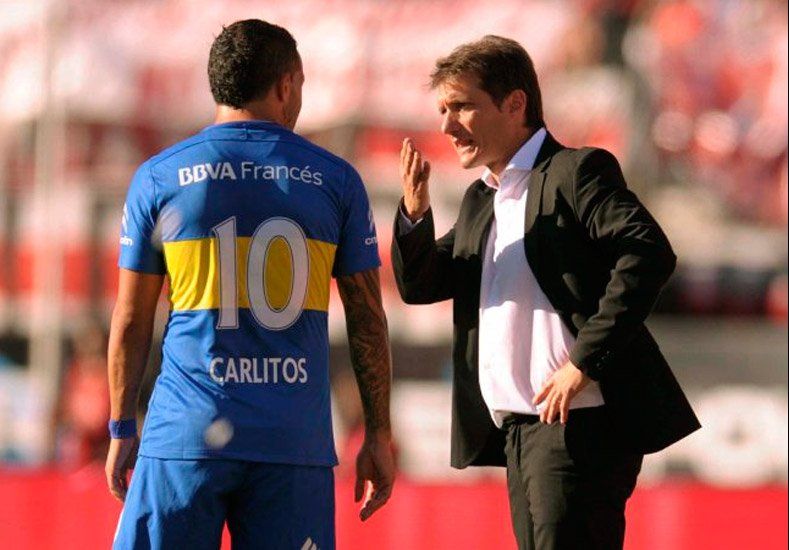 ​Guillermo retiró a Tevez por la actitud que tuvo luego del partido ante Lanús