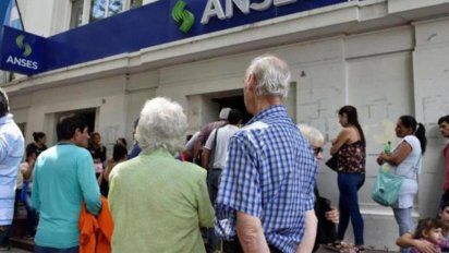 ANSES informó quienes cobrarán este viernes.