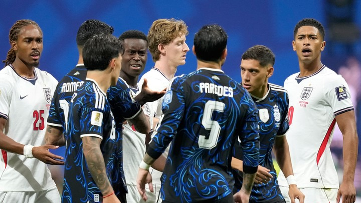 Vivo: Argentina empata con Inglaterra en un partido picante
