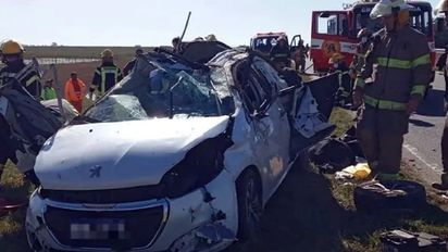 Cuatro amigas volcaron cuando volvían de Pinamar a Castelar: dos murieron 