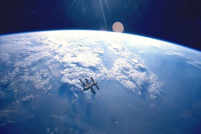 Los viajes al espacio y al fondo del océano, destinos estrella en el 2024