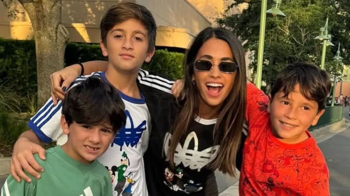 Antonela Roccuzzo subió una foto de sus hijos y mostró cómo se preparan para festejar Navidad