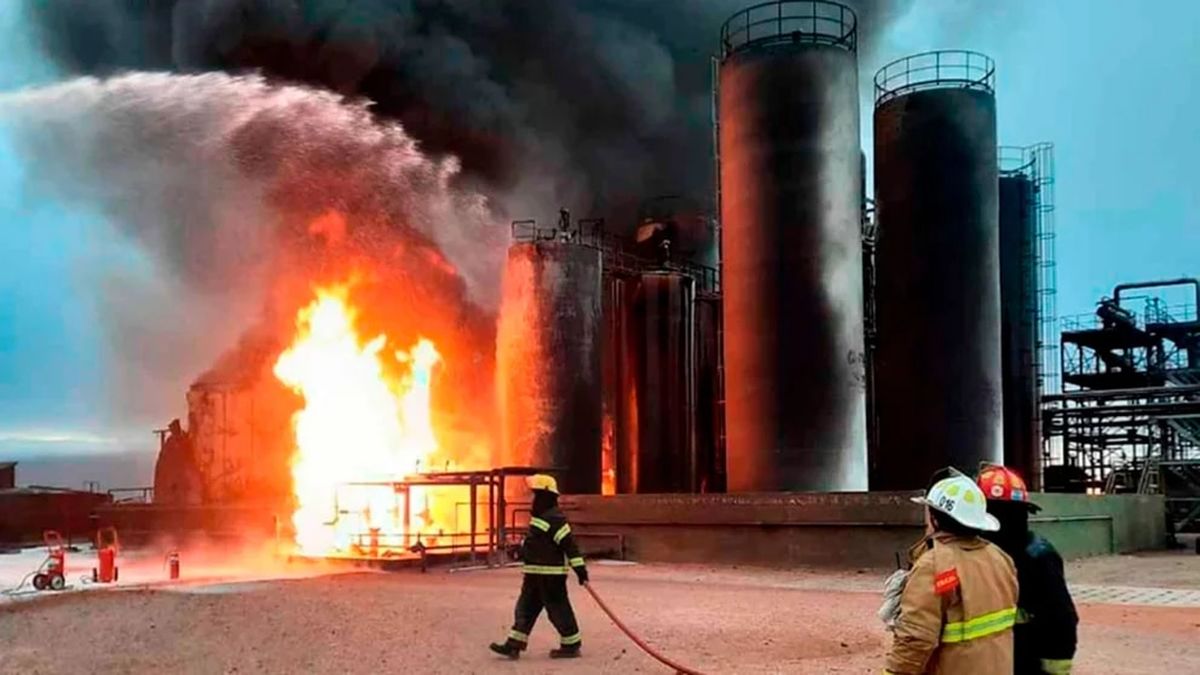En un refinería de Neuquén, una explosión dejó al menos tres muertos