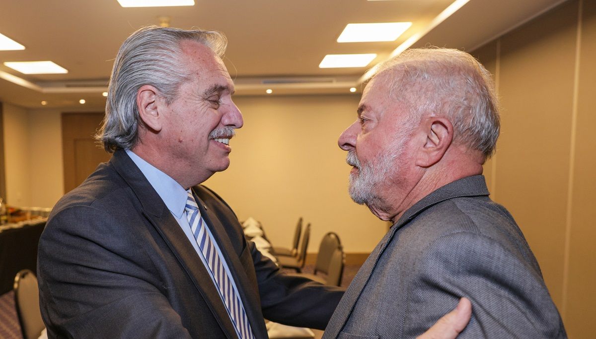 Fernández viaja a Brasil para la asunción de Lula Da Silva