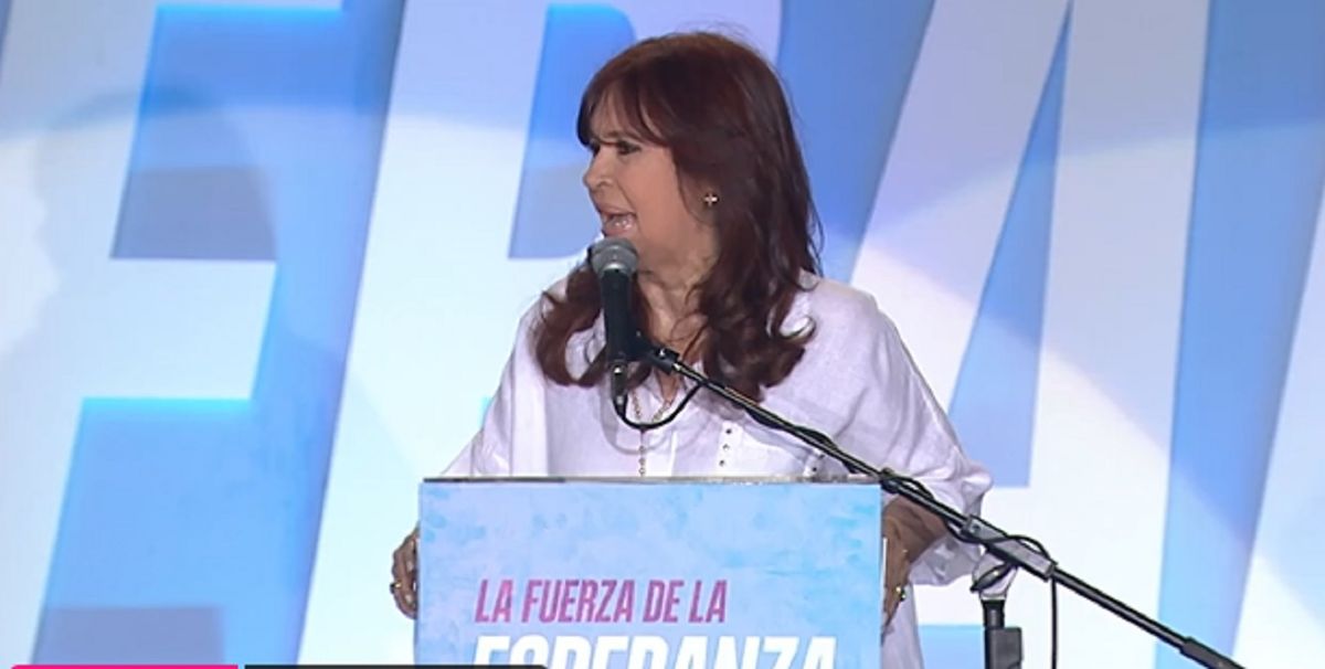 CFK: La democracia tiene una deuda en materia de seguridad