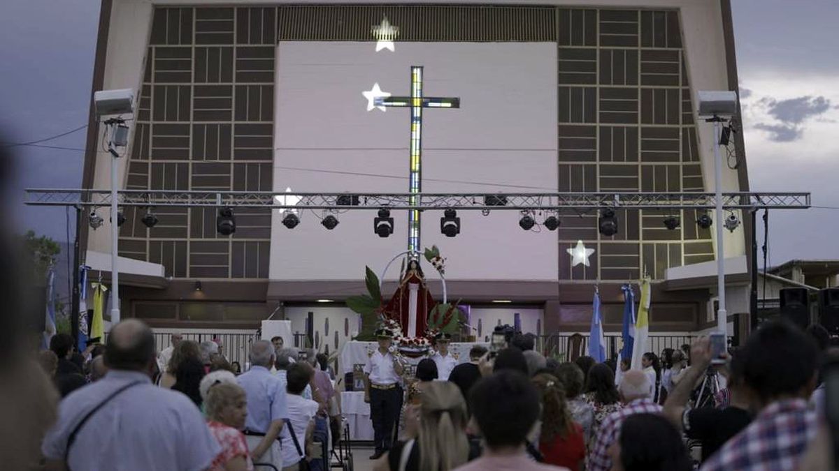 Los sanjuaninos celebraron el Día de Santa Bárbara con procesión y espectáculos