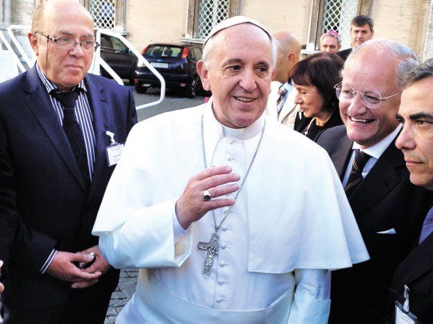 Francisco cumplió un año al frente del Vaticano y la iglesia suma fieles