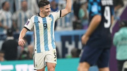 Julián Álvarez festeja su segundo gol en la victoria argentina ante Croacia. Foto: Télam.