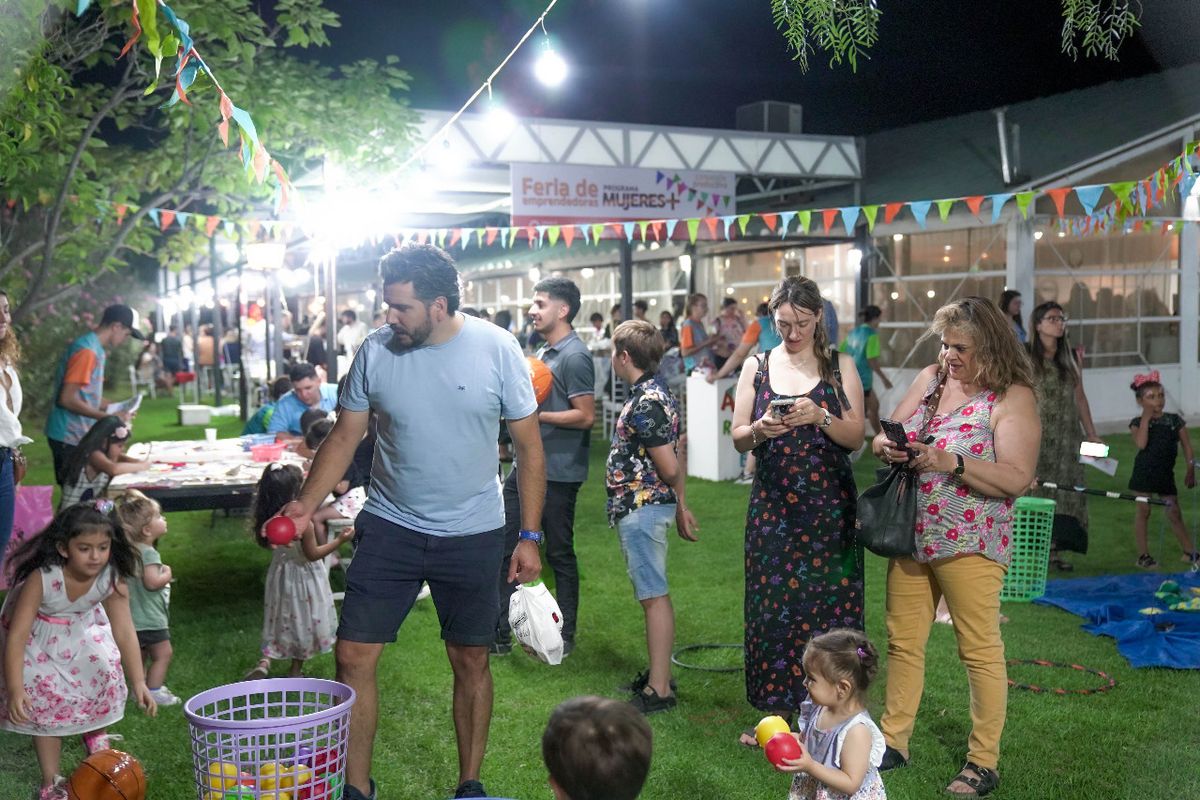 Se viene la feria de Mujeres + y preparan premios de $50 mil para las  emprendedoras