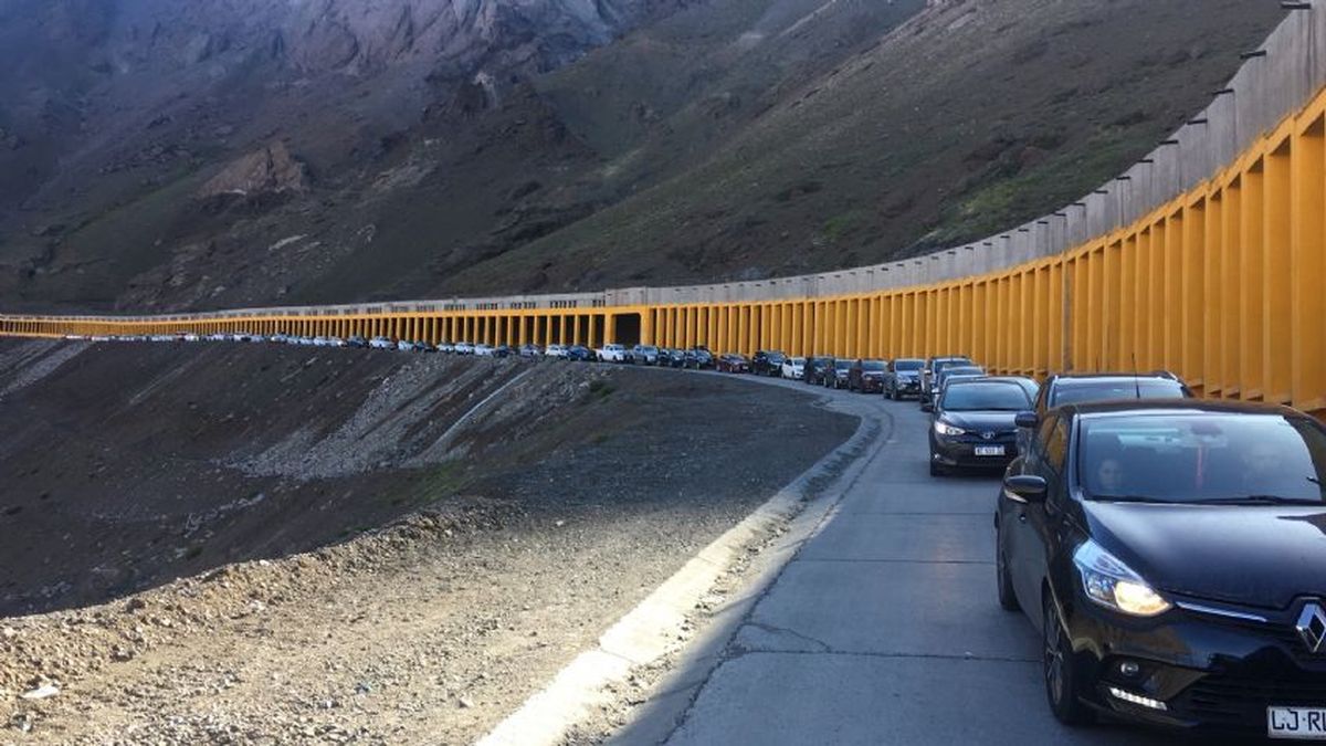 Más de 7 horas de demoras en el cruce a Chile y filas interminables