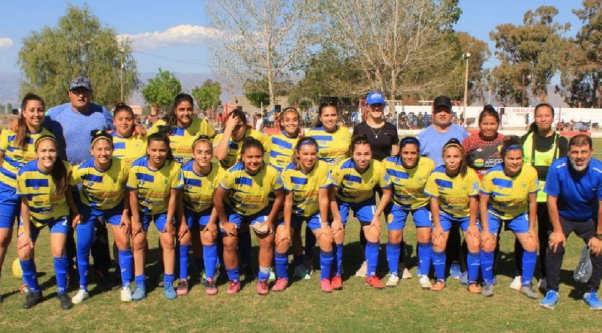 Deportivo Angaco ganó el Apertura de fútbol femenino