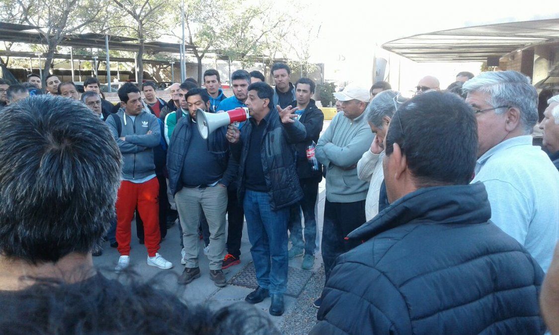 Los trabajadores plásticos celebraron la reunión de Uñac con Triaca por la ayuda económica para ITEC
