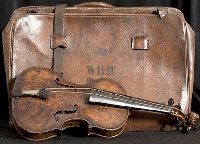Subastarán el violín del jefe de la orquesta que tocó en el Titanic