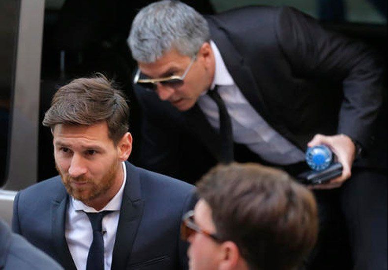 Messi llegó a Tribunales para declarar en la causa que se lo imputa