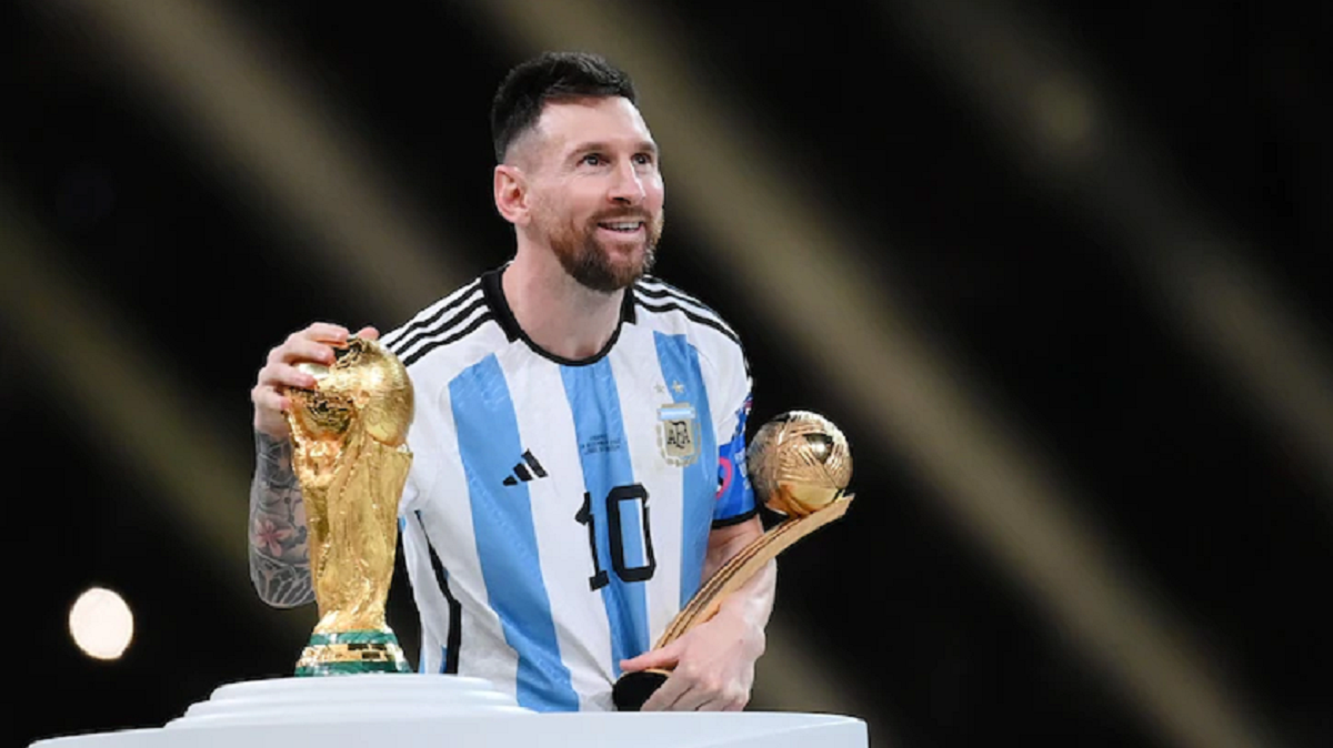 Messi y el sanjuanino Tapia celebraron el primer mes de la Copa
