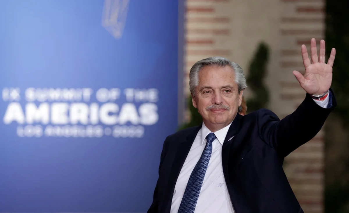 Fernández felicitó a Gustavo Petro, el nuevo presidente colombiano