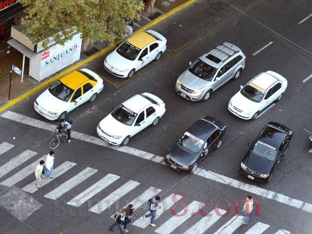 Taxistas de varios países se reúnen por el Corredor Bioceánico