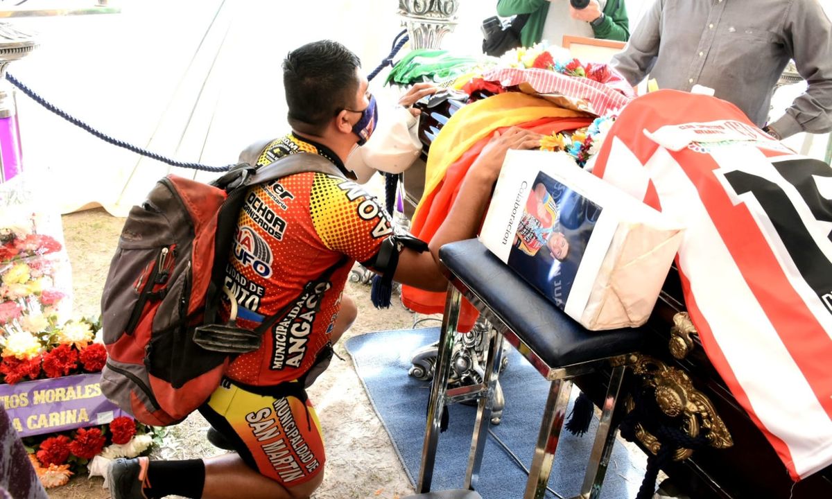 Septiembre: el ciclista Nicolás Naranjo sufrió una caída durante una carrera en Mendoza. Días después falleció. 